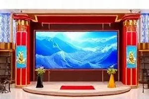 会议室桌上的撤资协议与两杯冷掉的咖啡